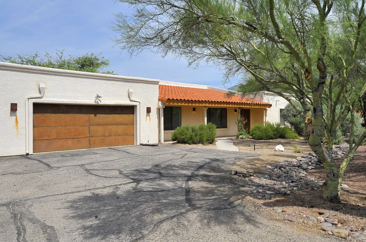 5149 N Pontatoc Rd - Photo 2 of 34