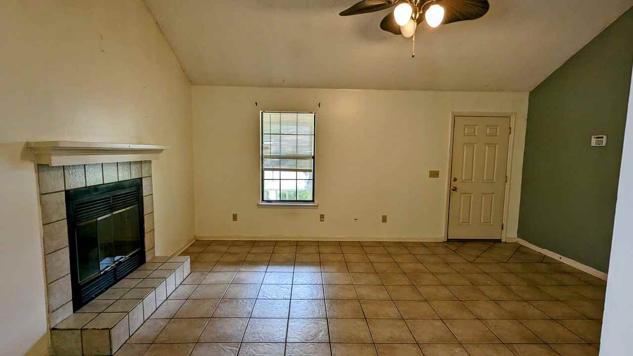 615 Hampton St - Photo 2 of 10