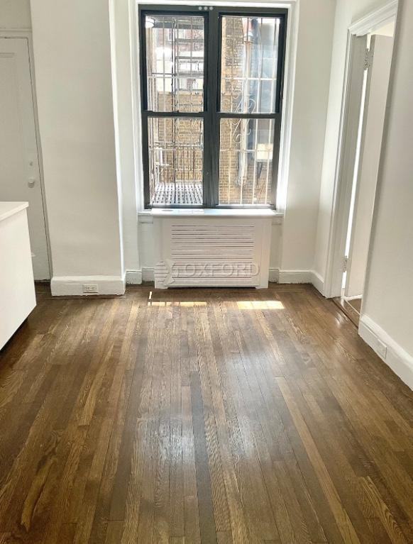 140 EAST East 46th Street #2K - Photo 2 of 8