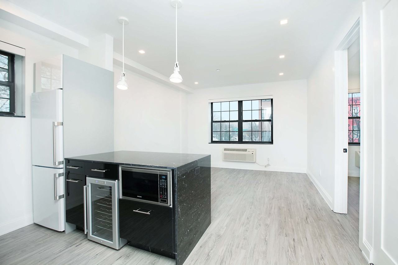 141 Alexander Ave #3A - Photo 3 of 12