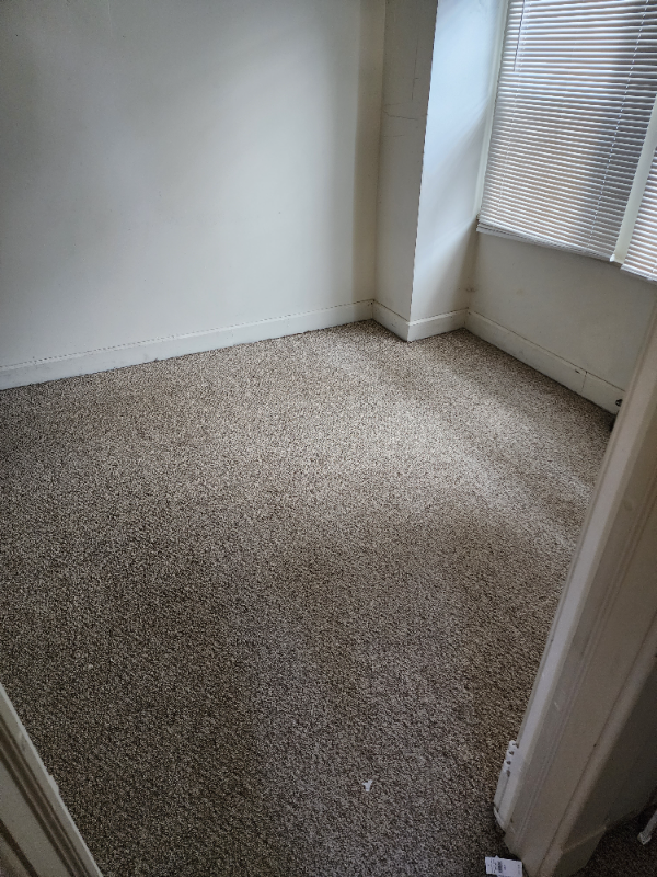 15 Hughes Ave - Photo 5 of 11