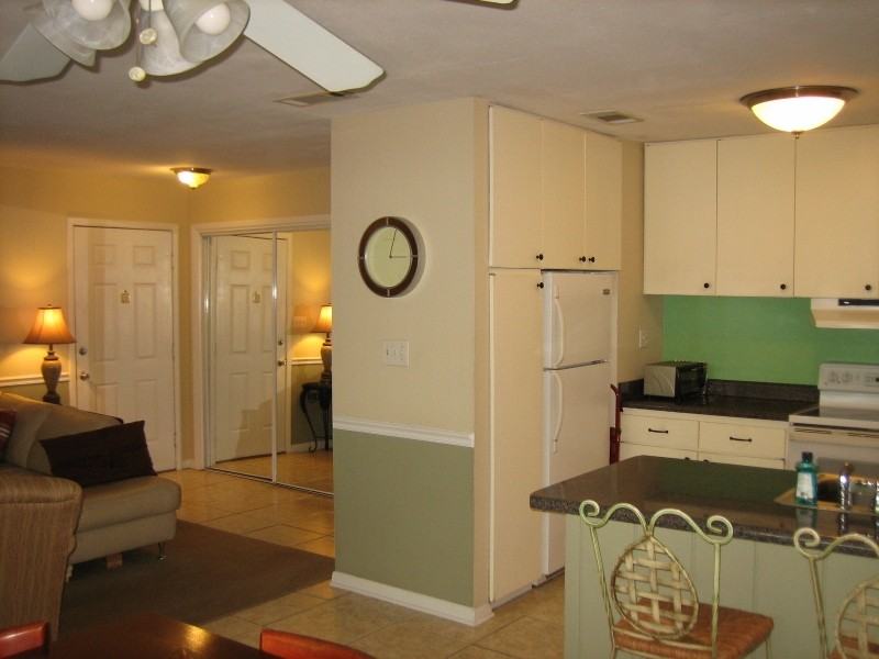 1156 N Alston St - Photo 5 of 24