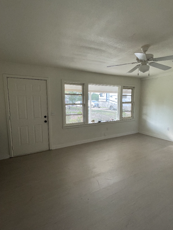 411 Rolling Acres Dr - Photo 2 of 19