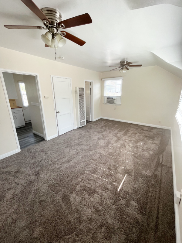 938 1/2 N Euclid Ave - Photo 2 of 19