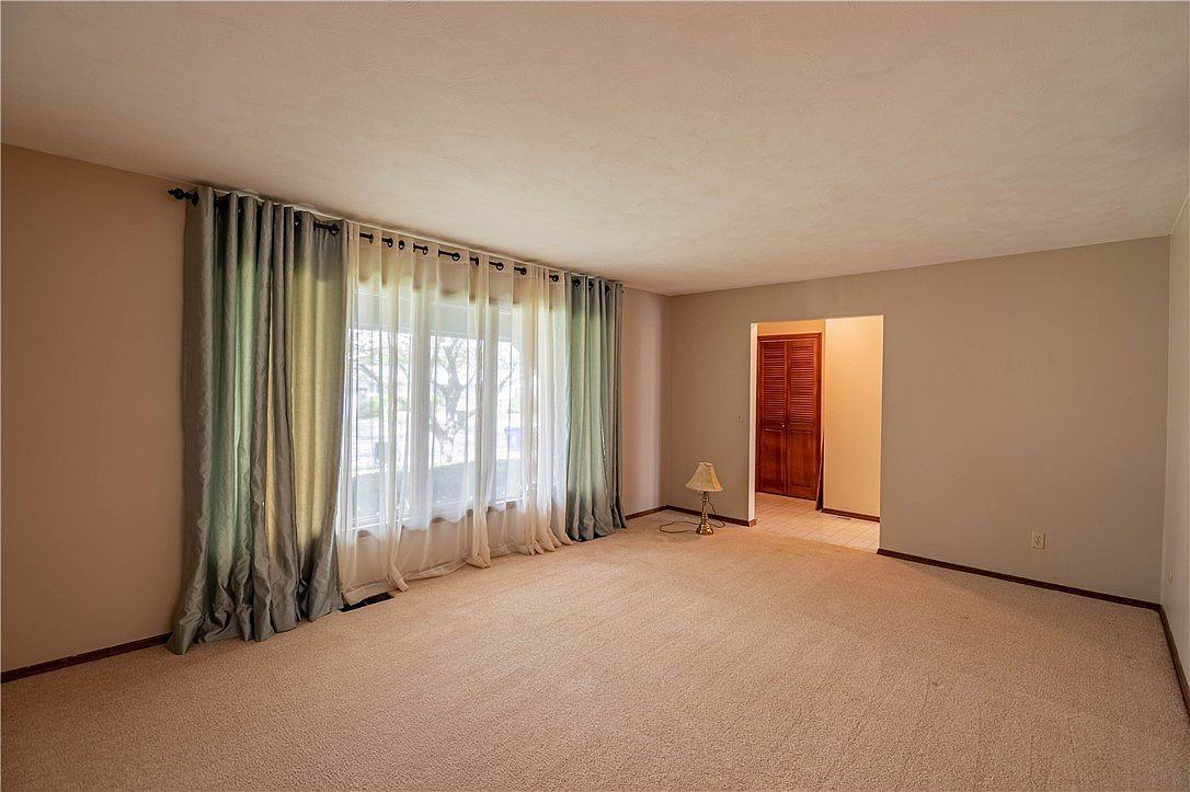 4492 N Adams Dr #NA - Photo 3 of 7