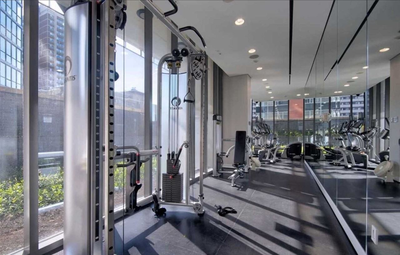 33 Charles St E #2204 - Photo 7 of 9