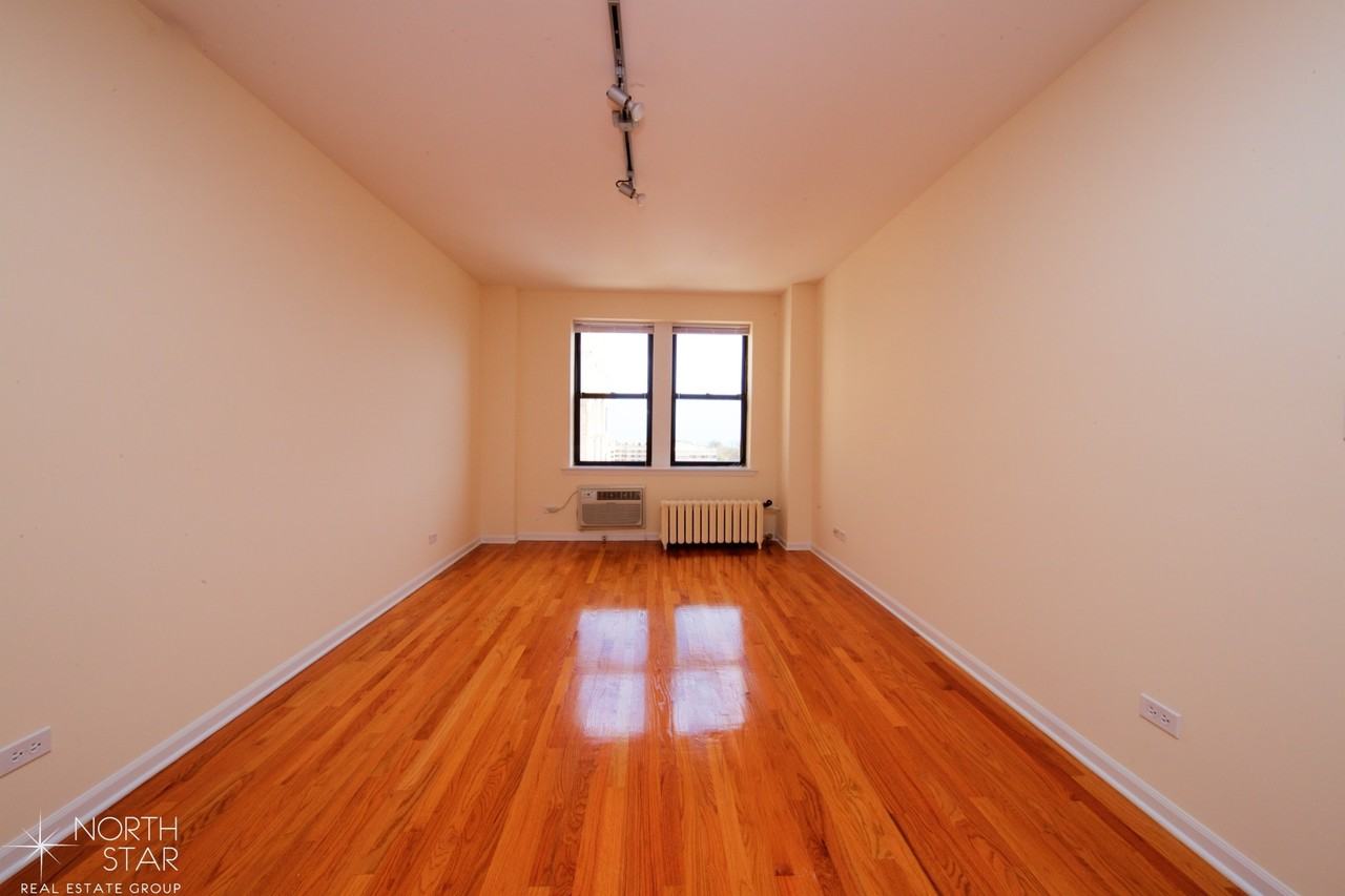 North Sheridan Rd. & W Winona St #205 - Photo 5 of 8