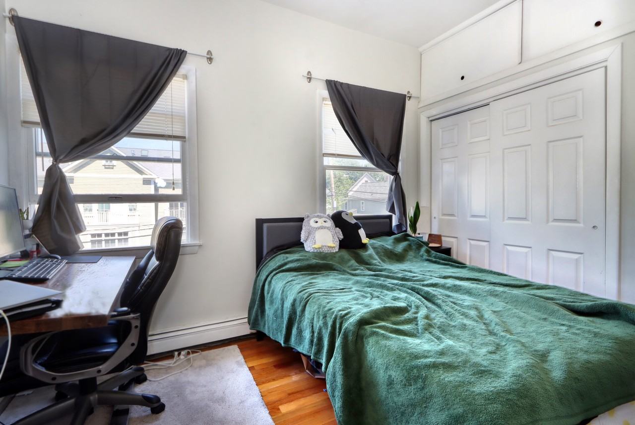 166 Raymond St #166 - Photo 4 of 11