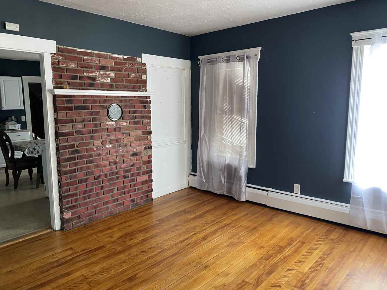 41 Salem St #2 - Photo 3 of 10