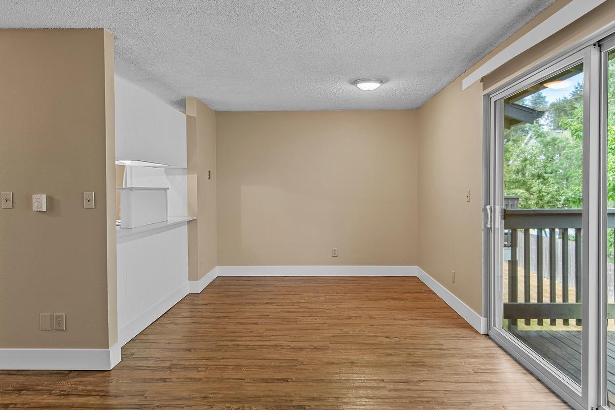 3280 Pine Rd Ne - Photo 4 of 19