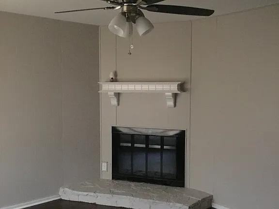 909 Nw 22nd St - Photo 2 of 5