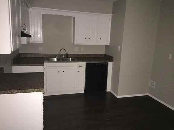 909 Nw 22nd St - Photo 3 of 5