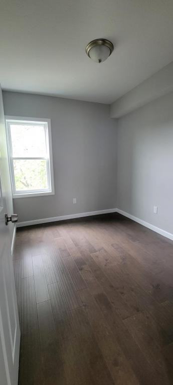 498 William Street - Photo 2 of 4