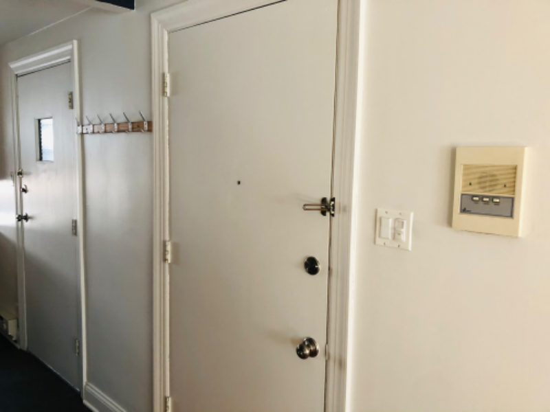 2620 W Catalpa Ave #5 - Photo 7 of 16