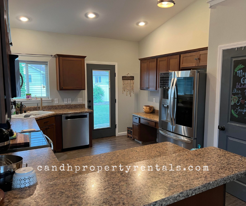 2938 Colonial Pl - Photo 3 of 16