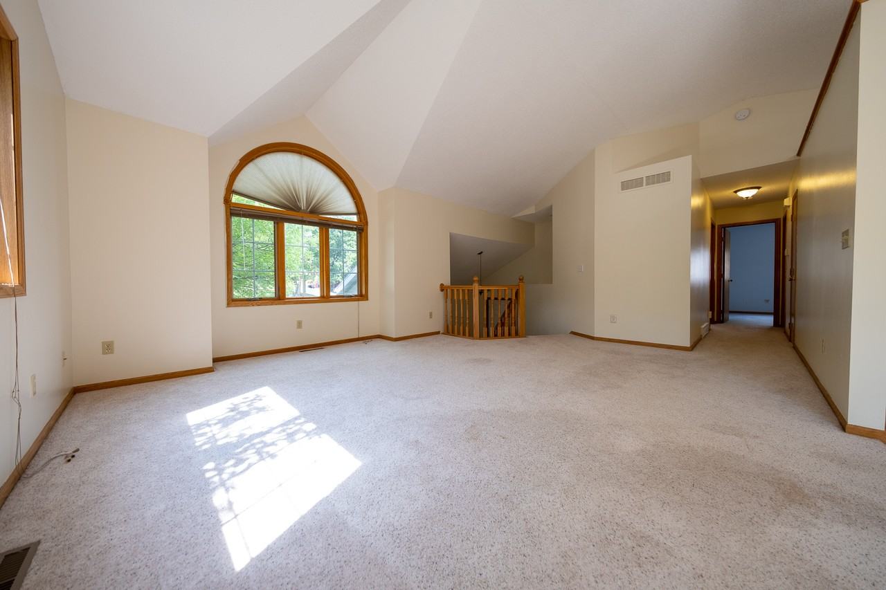 1017 1st St Se #1 - Photo 2 of 28