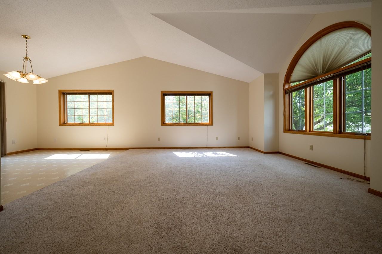 1017 1st St Se #1 - Photo 3 of 28