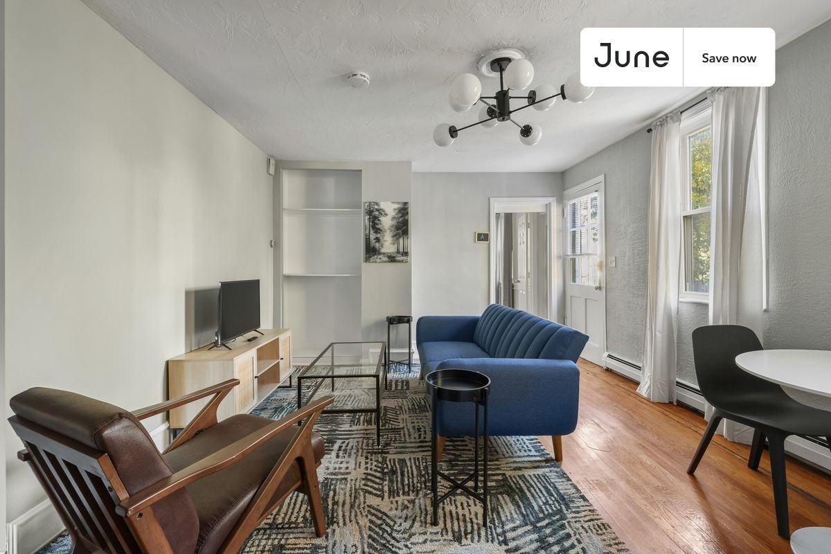 1418 Beacon St - Photo 2 of 16
