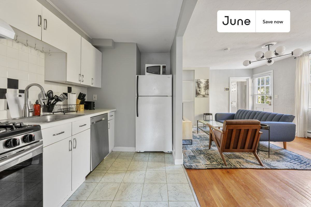 1418 Beacon St - Photo 6 of 16