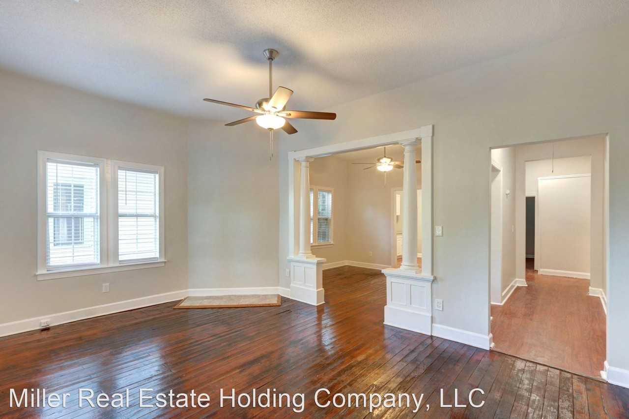 103 Helmken St - Photo 3 of 31