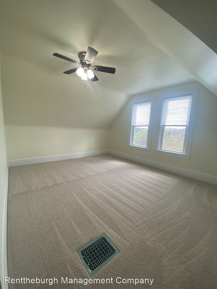 2515 Spring St - Photo 2 of 13