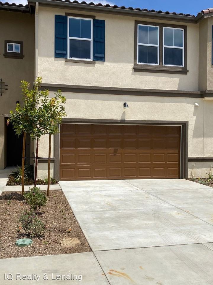 1143 Evelyn Dr - Photo 2 of 17