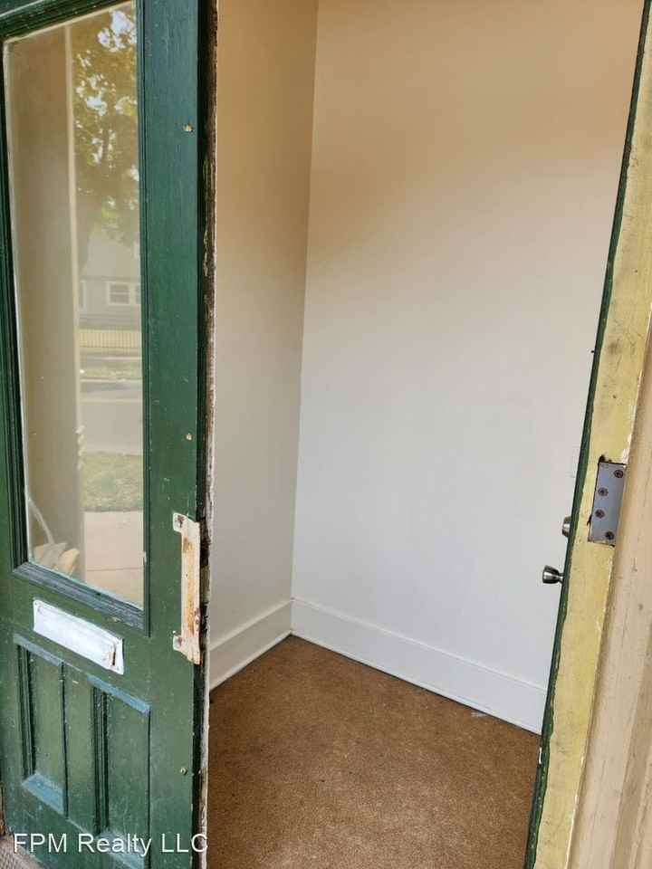 239 - 255 Reynolds Street/112 Bartlett Street - Photo 2 of 26