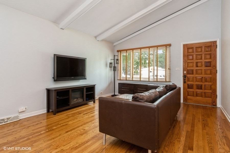 919 S Hawthorne Ave - Photo 3 of 27