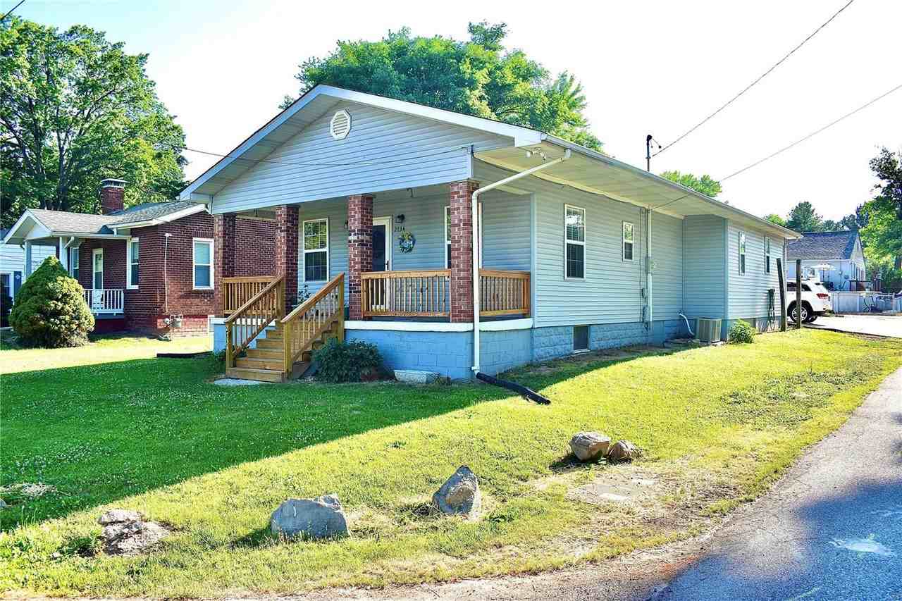 2734 Walter St - Photo 2 of 36