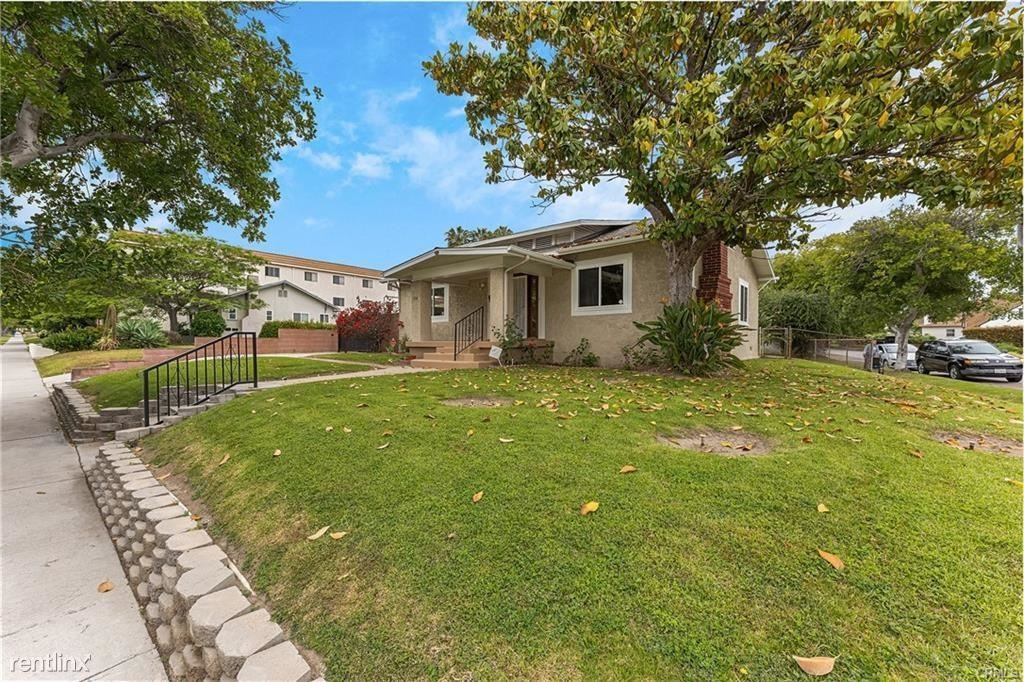 534 Fischer St - Photo 3 of 10