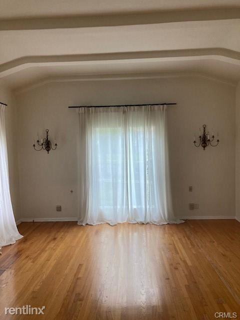 1423 Virginia Ave - Photo 3 of 10