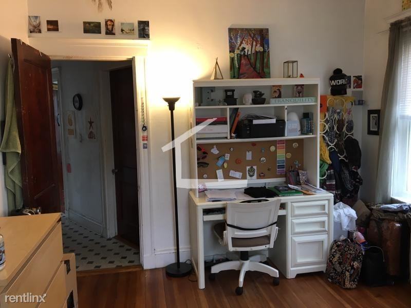 208 Kelton St - Photo 3 of 10
