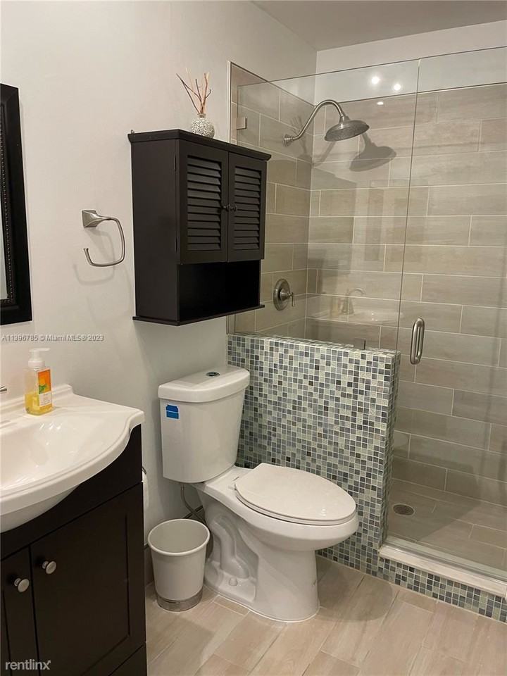 9256 Sabal Ridge Cir #B - Photo 2 of 11