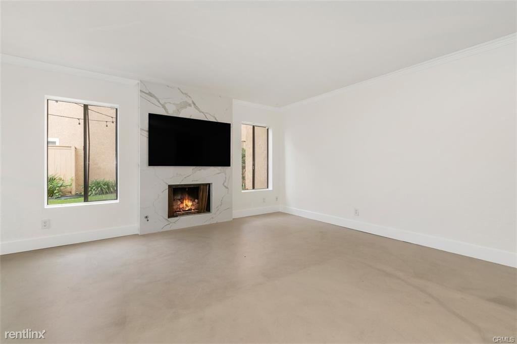 32306 Linda Vista Ln - Photo 3 of 10