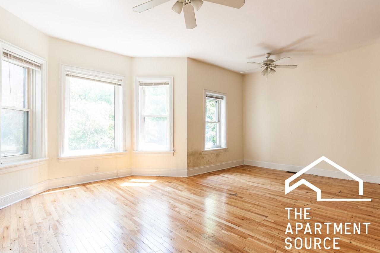 3820 N Sheffield Ave #1 - Photo 5 of 21
