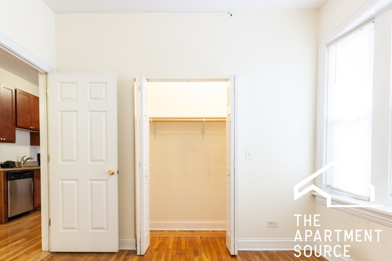 3820 N Sheffield Ave #1 - Photo 4 of 21