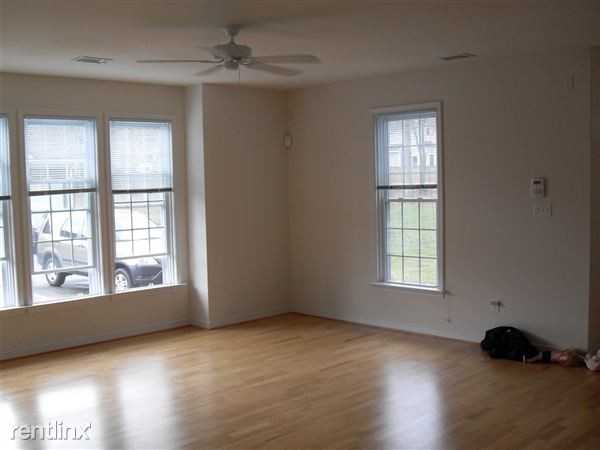 Villas at Innsbrook - Photo 2 of 9