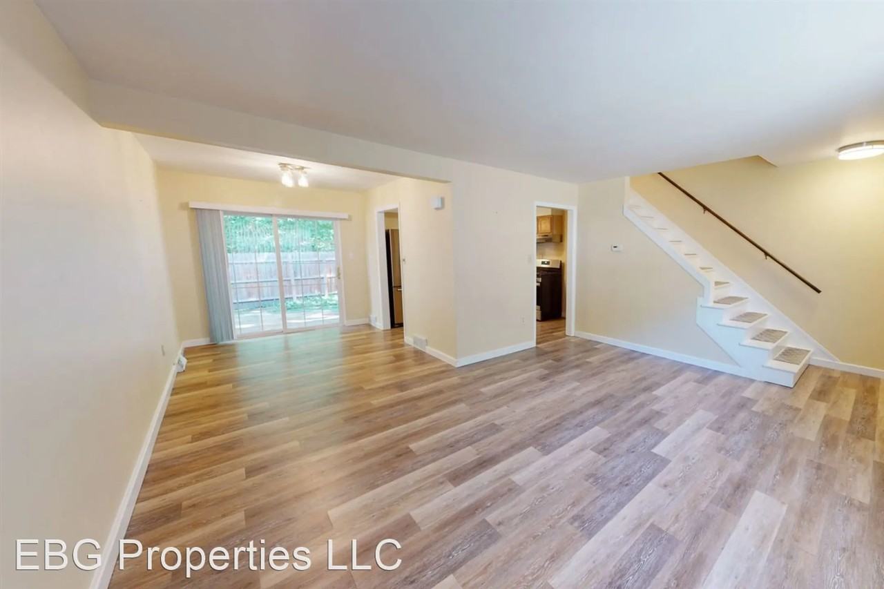 955 Hazel Ave - Photo 3 of 17