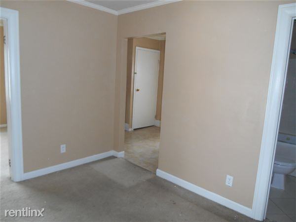 24110 Cherry Hill St - Photo 2 of 8
