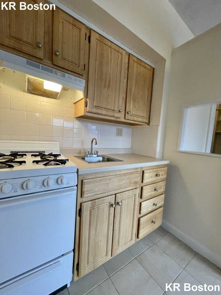 Commonwealth Ave #12A - Photo 2 of 12