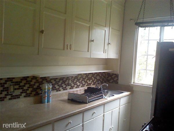 2519 Cherokee Pkwy #7 - Photo 3 of 10