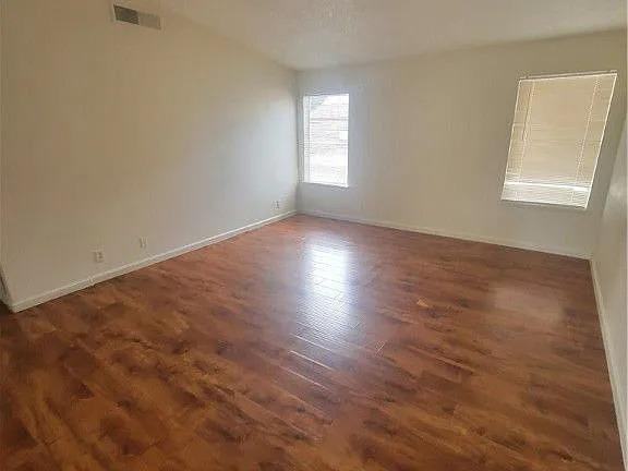 4412 Aladdin Ln - Photo 3 of 10