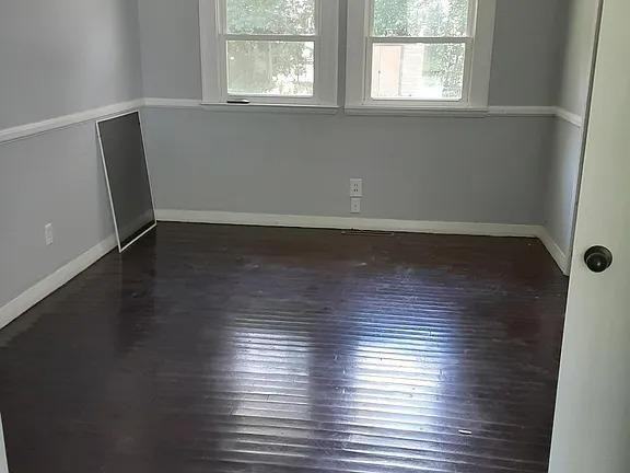 8 Bay View Ave - Photo 2 of 7