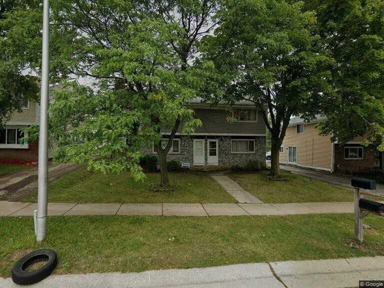8942 N 86th St - Photo 2 of 2