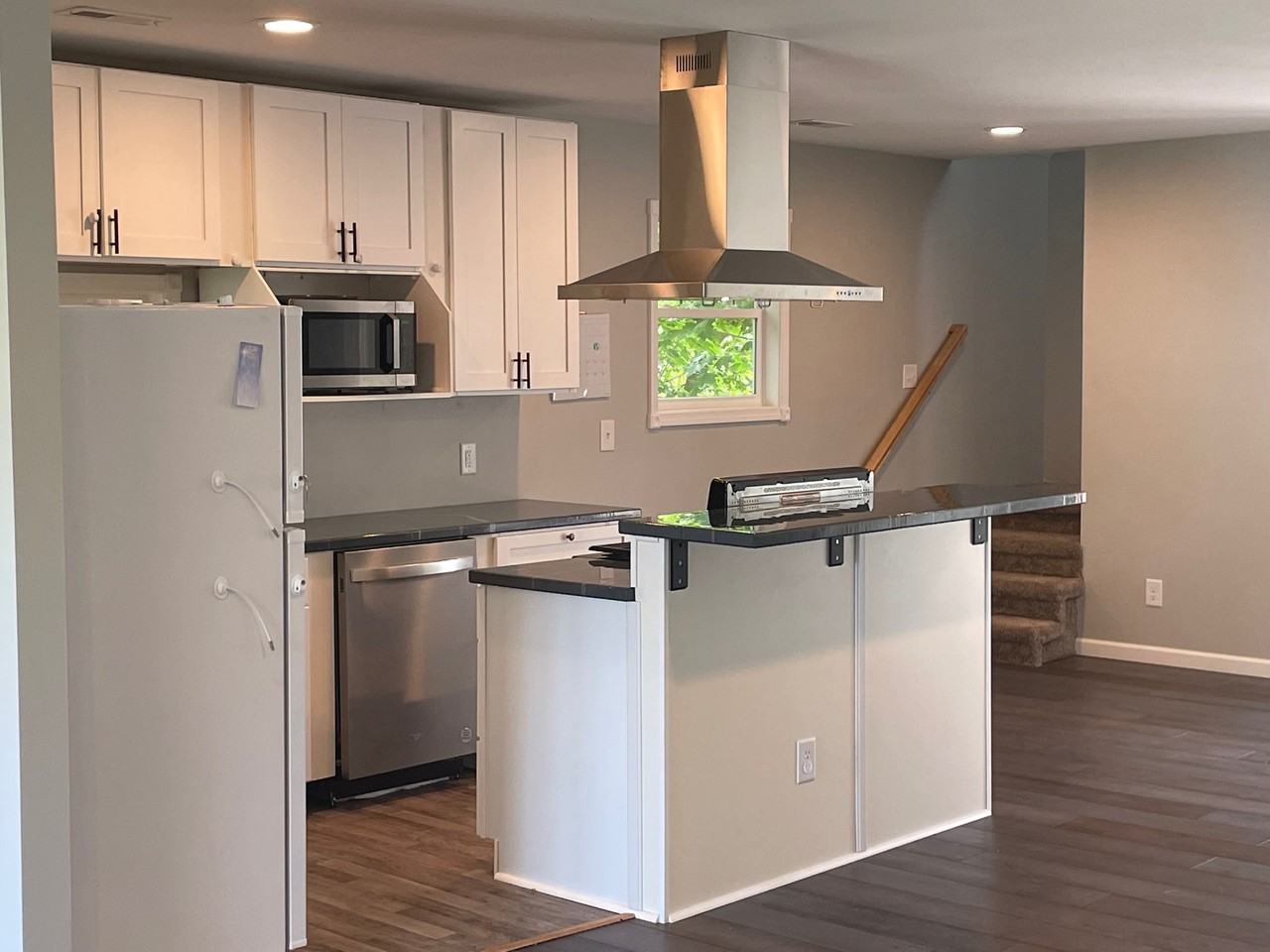 1324 E Fort Wayne St - Photo 2 of 13