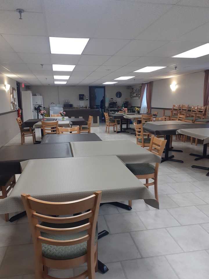 398 Vine Street Vine Manor - Photo 5 of 5