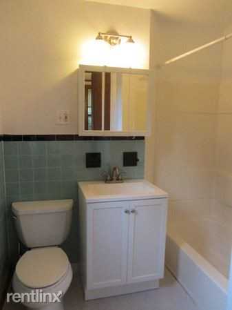 929 Beacon St - Photo 2 of 8