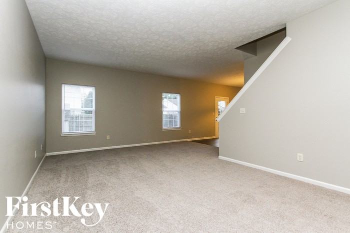 5801 Jackie Ln - Photo 2 of 14