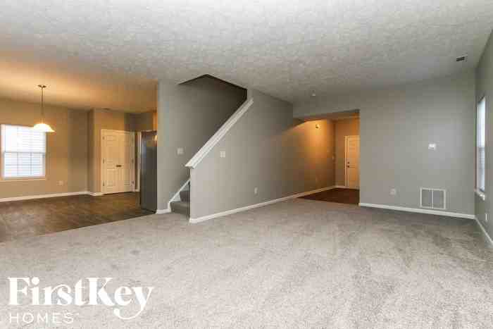 5801 Jackie Ln - Photo 3 of 14