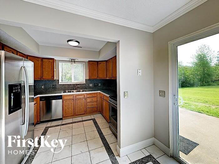 6 Bordeaux Pl - Photo 3 of 16